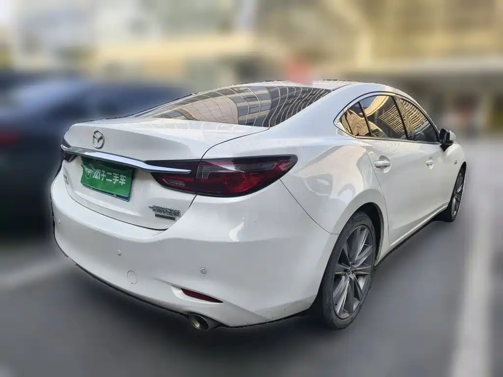 Photo 6 - Mazda Atenza