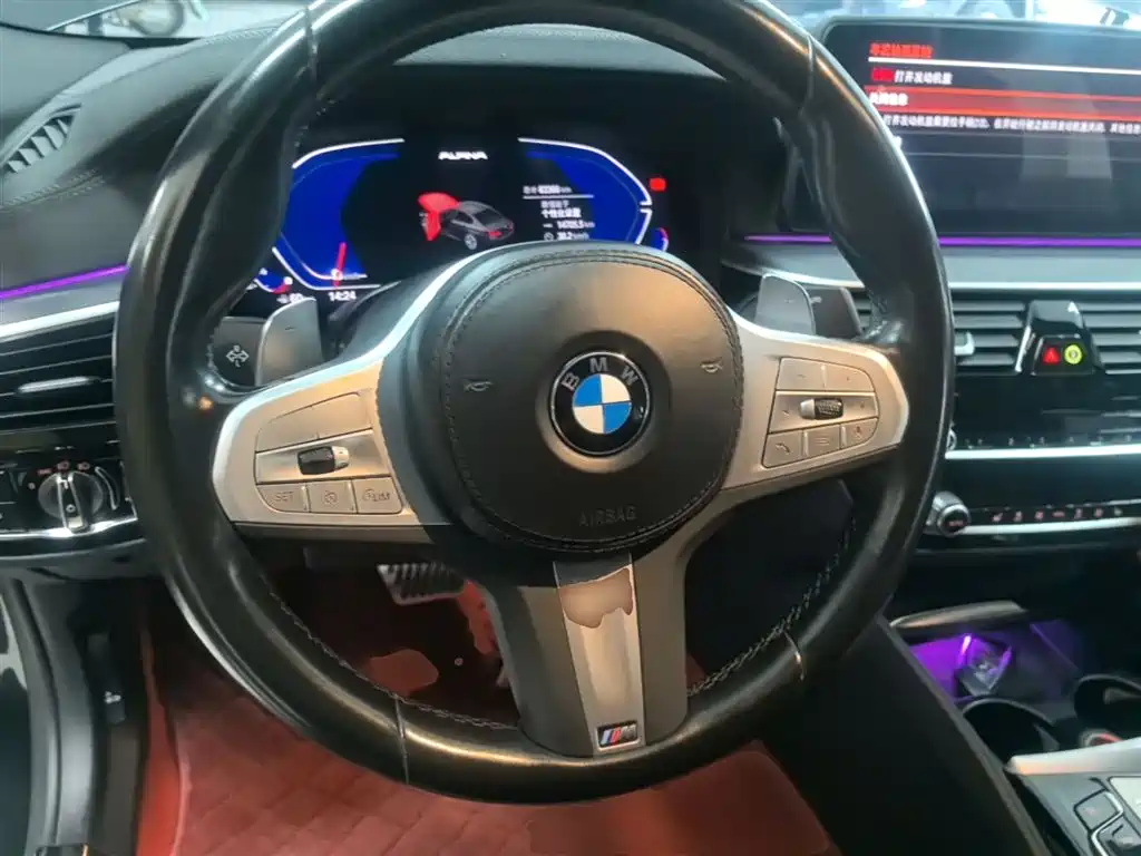 BMW 5 Series 2023 530Li Leading M Sport Package фото 11