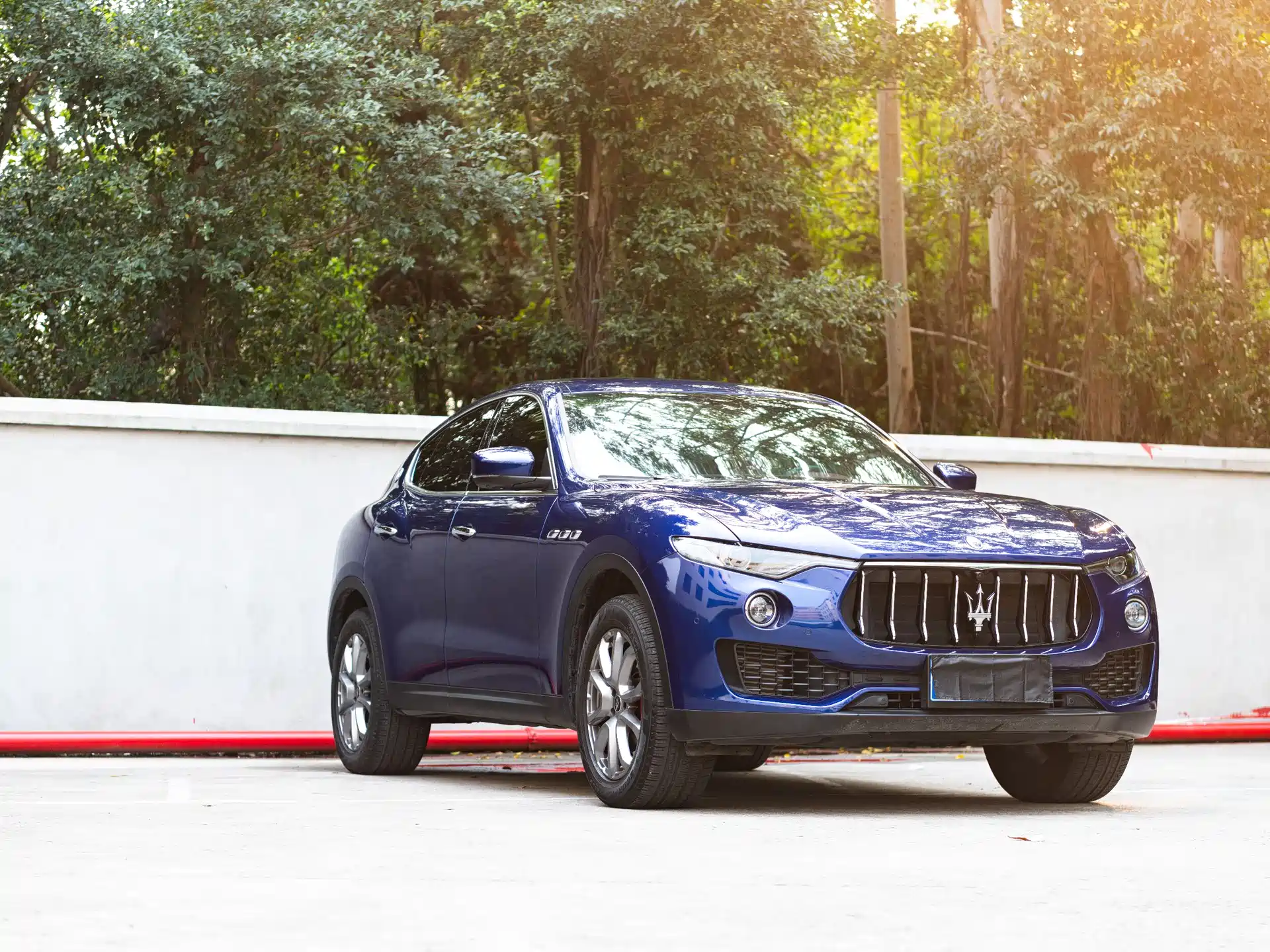 Photo 3 - Maserati Levante