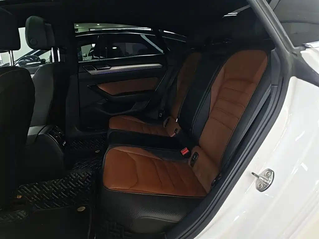 Volkswagen FAW-Volkswagen CC 2019 330TSI Charm Edition China VI фото 17