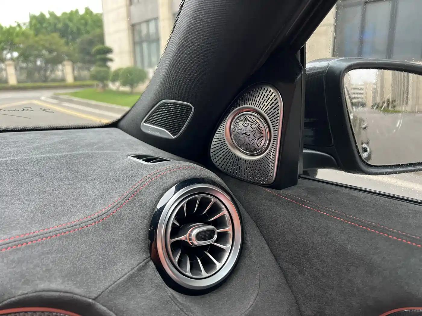 MERCEDES-BENZ GLB AMG