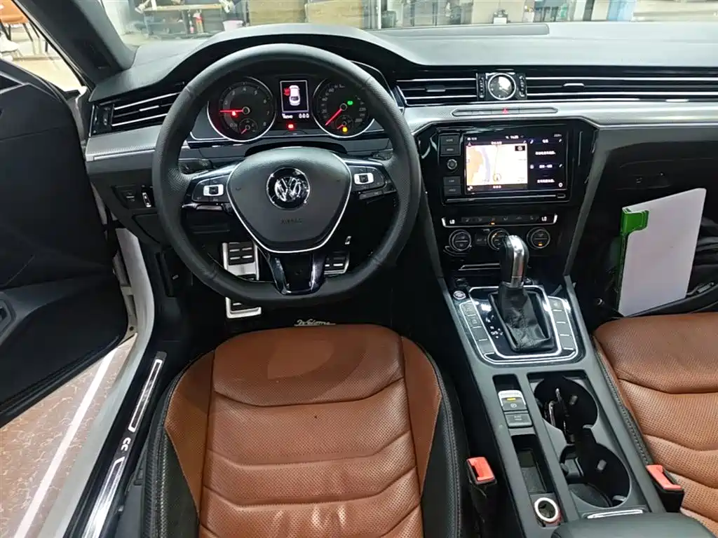 Volkswagen FAW-Volkswagen CC 2019 330TSI Charm Edition China VI фото 13