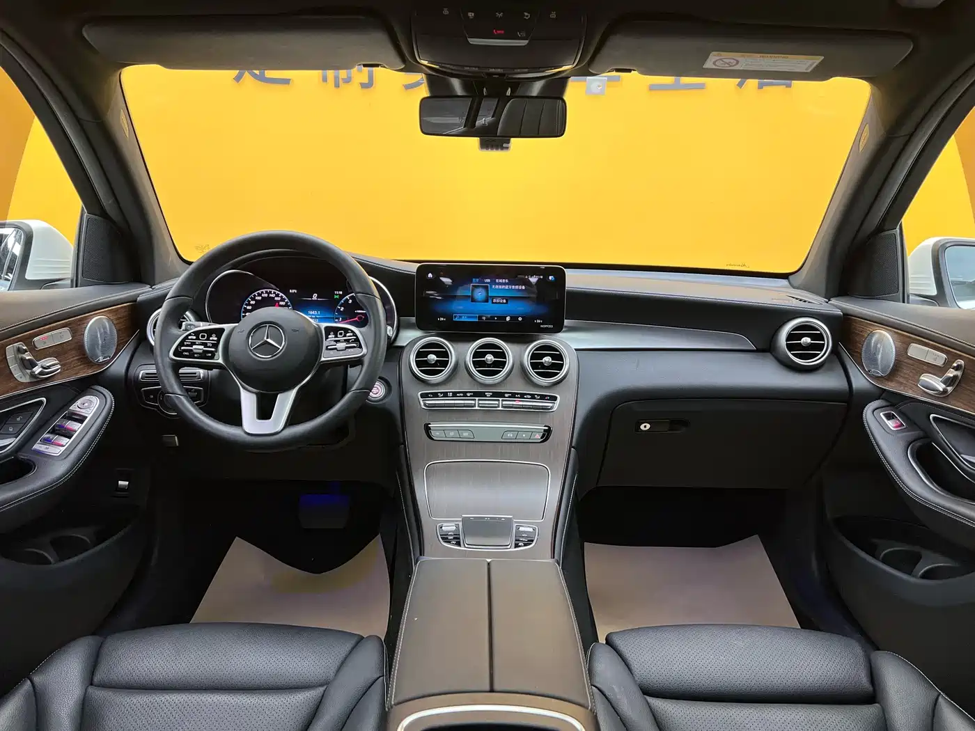Mercedes-Benz GLC 2020 GLC 300 L 4MATIC Luxury фото 12