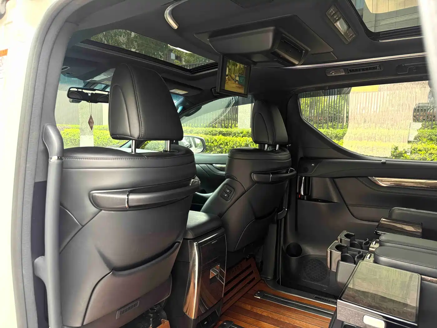 Toyota Alphard 2018 Facelift 3.5L Premium Edition фото 10
