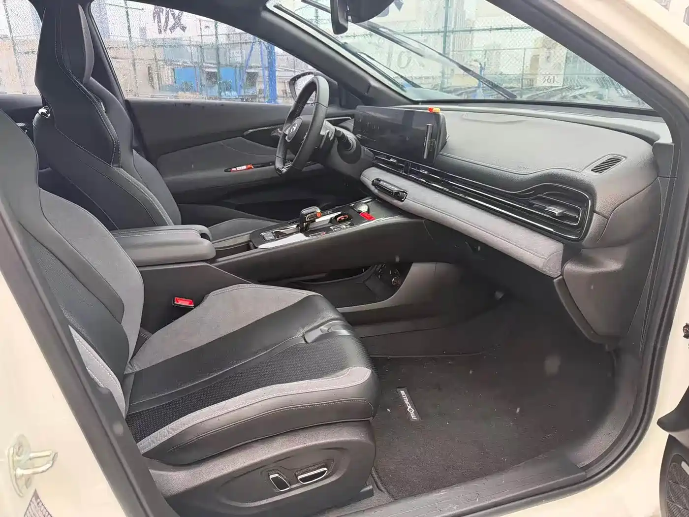 GAC Trumpchi Trumpchi Emkoo 2024 Model 400T Auto Shadow Leopard R MAX Edition фото 8