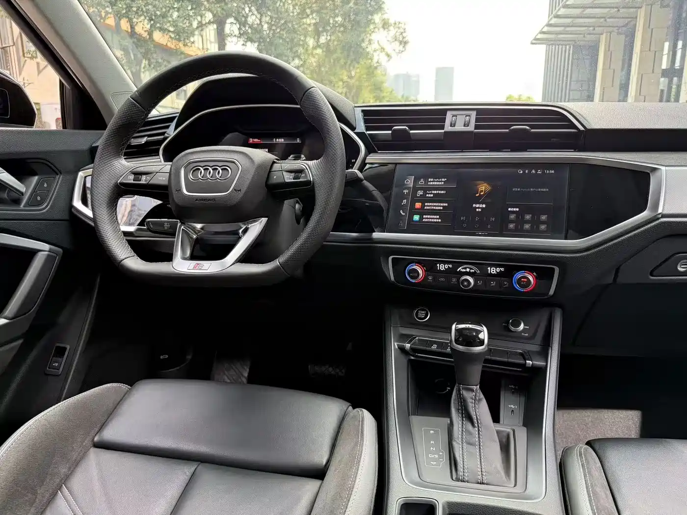 Audi Q3 Sportback 2023 40 TFSI Fashion фото 8