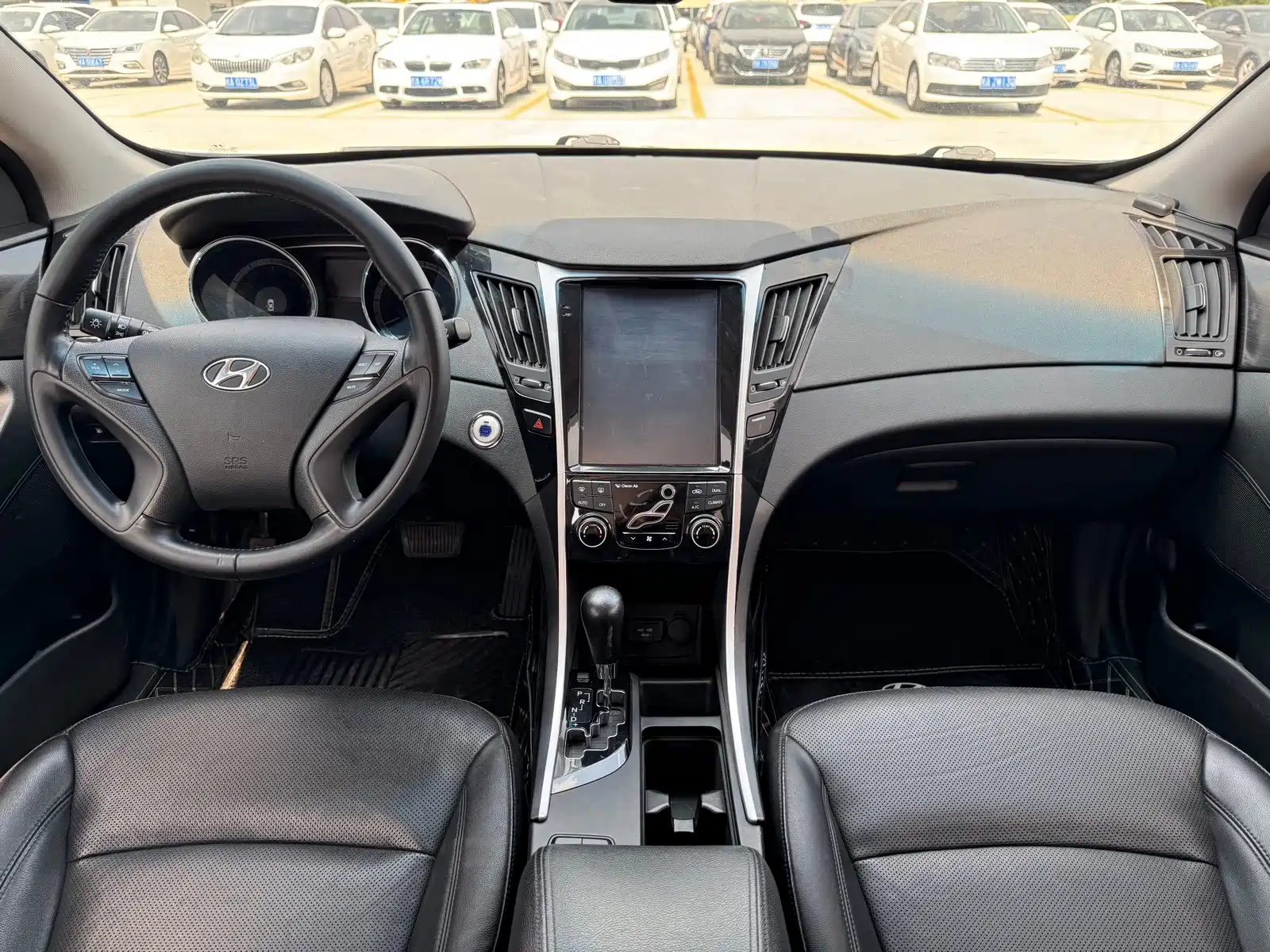 Photo 10 - Hyundai Sonata
