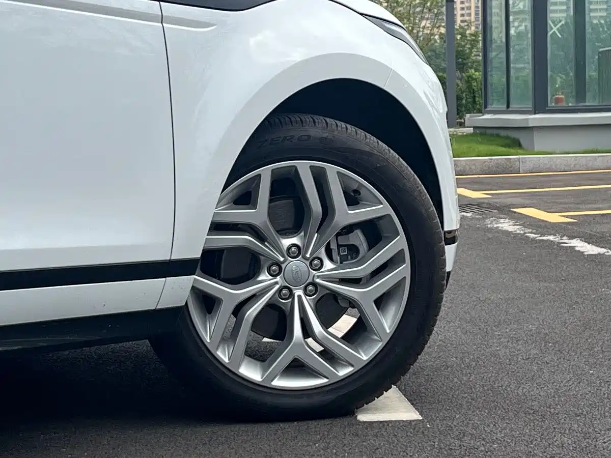 Land Rover Range Rover Evoque 2023 Range Rover Evoque L 200PS Elite Edition фото 12