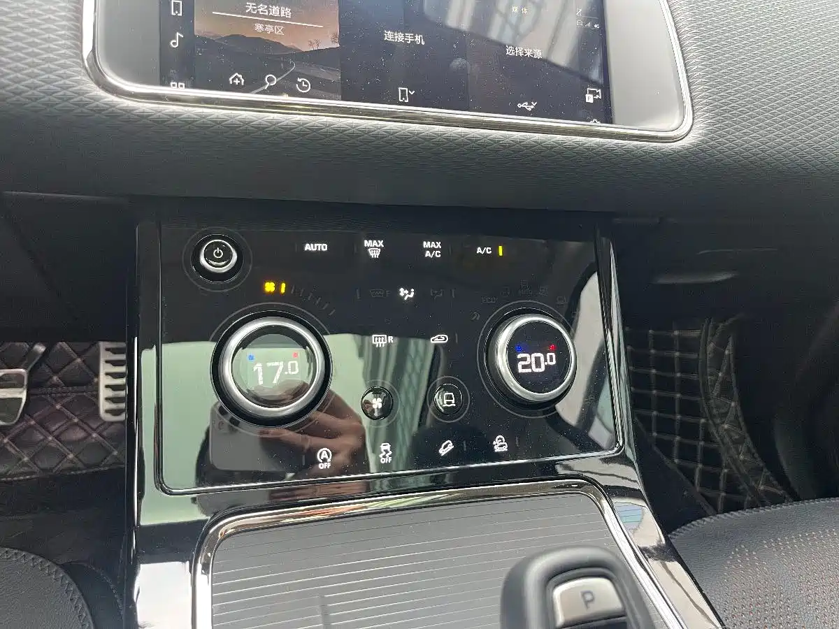 Land Rover Range Rover Evoque 2023 Range Rover Evoque L 200PS Elite Edition фото 17