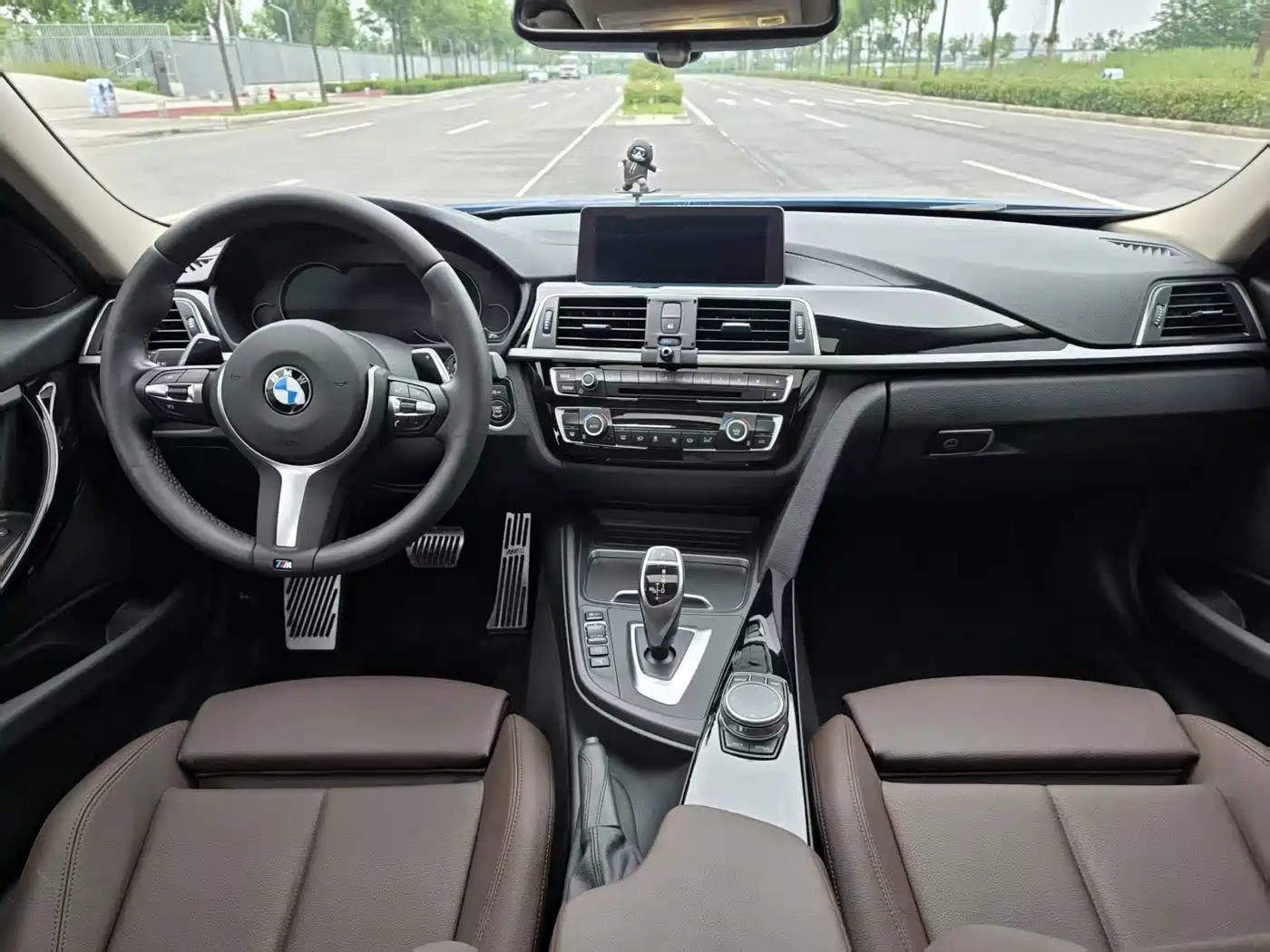 BMW 3 Series 2019 320Li M Sport Package фото 5