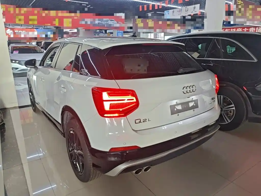 Audi Q2L 2019 2018 35 TFSI Launch Exclusive Edition China VI