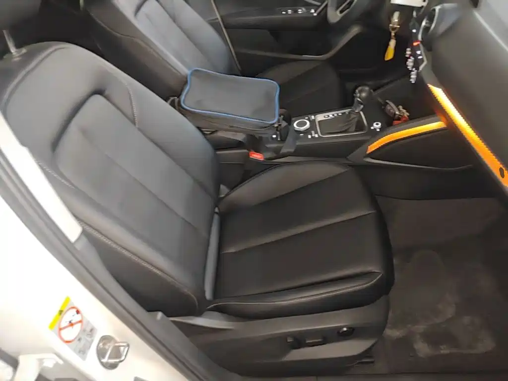Audi Q2L 2019 2018 35 TFSI Launch Exclusive Edition China VI