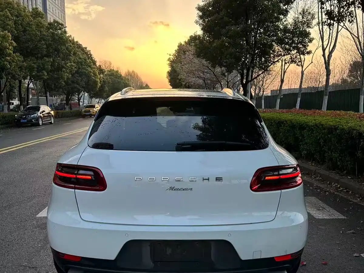 Porsche Macan 2017 Macan 2.0T фото 3