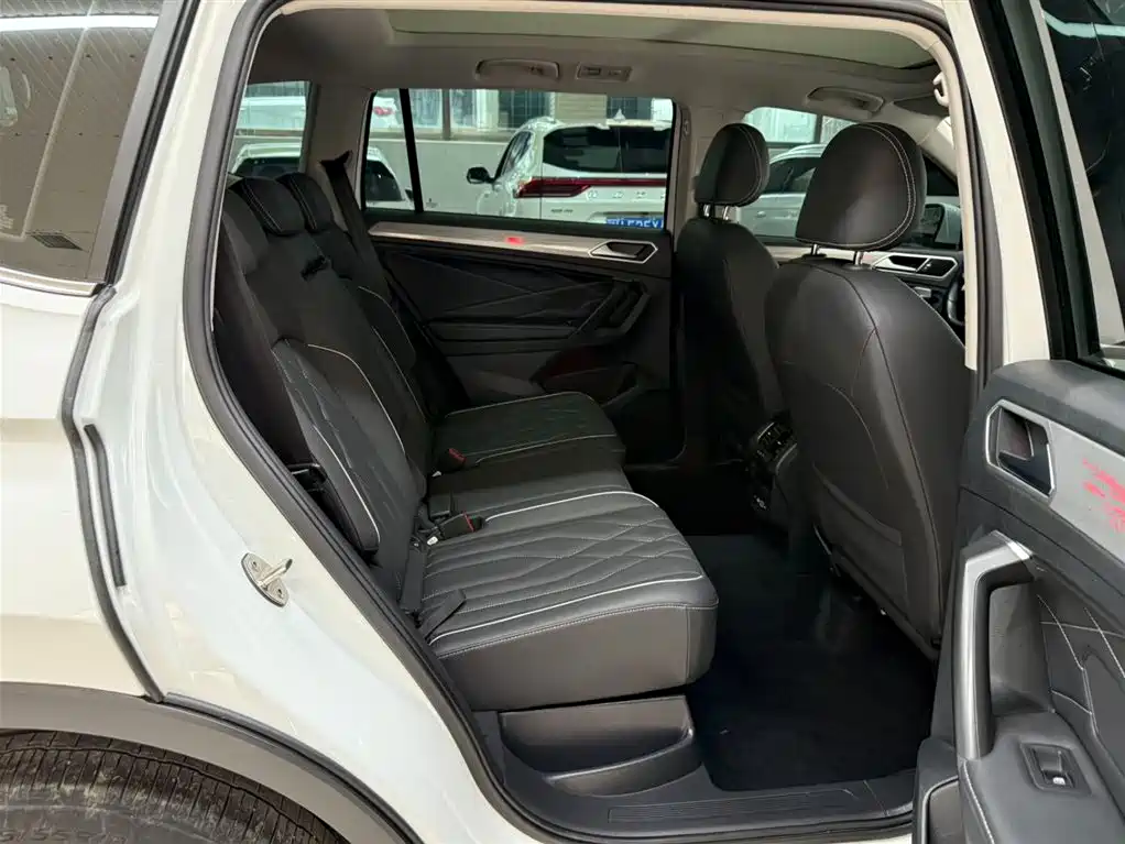 Volkswagen Tiguan L 2023 280TSI 2WD Trend Limited Edition фото 16