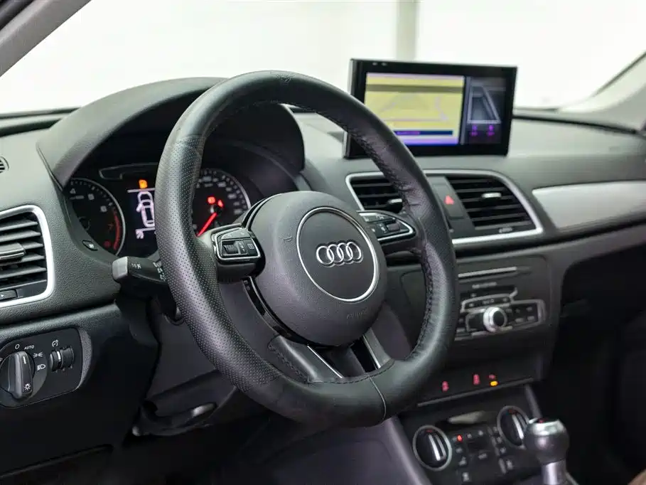 Audi Q3 2018 30th Anniversary Edition 35 TFSI Fashion фото 17