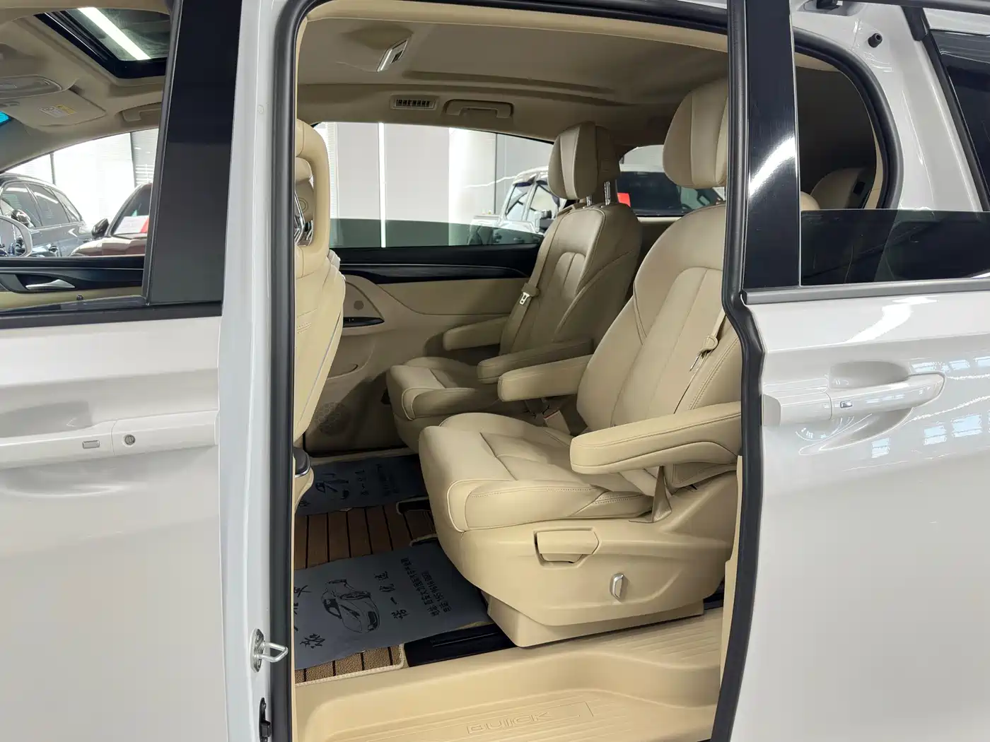 Buick GL8 2023 ES Landmaster Exclusive фото 19