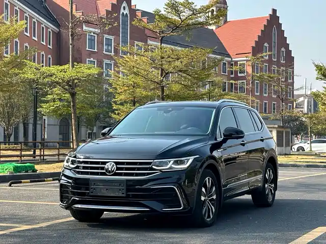 Volkswagen Tiguan L 2022 380TSI Automatic 4WD R-Line Flagship 7-Seater