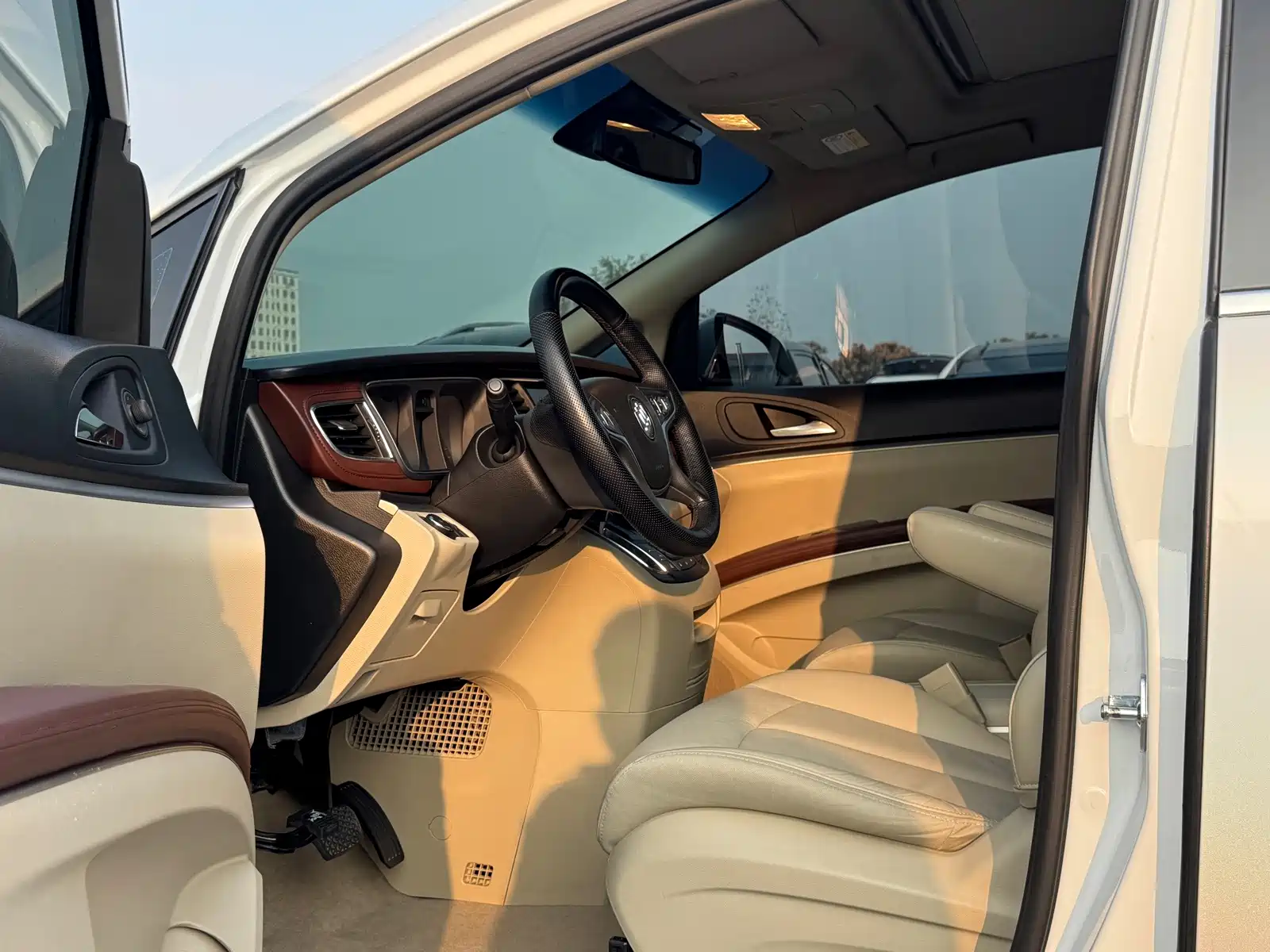 Фото 7 - Buick GL8