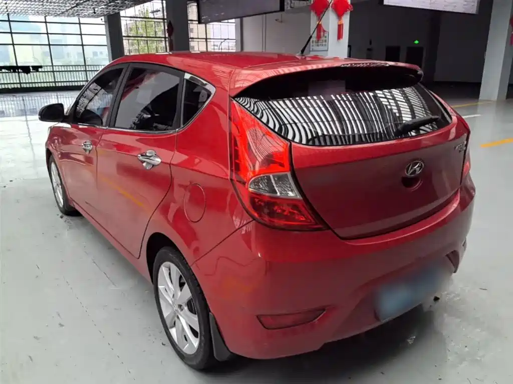 Hyundai Reina 2014 Model 1.6L Automatic TOP фото 5