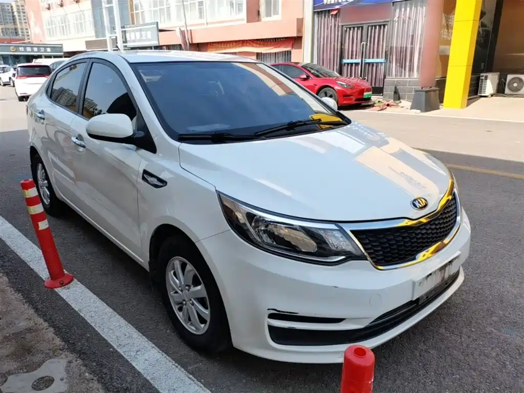 KIA K2
