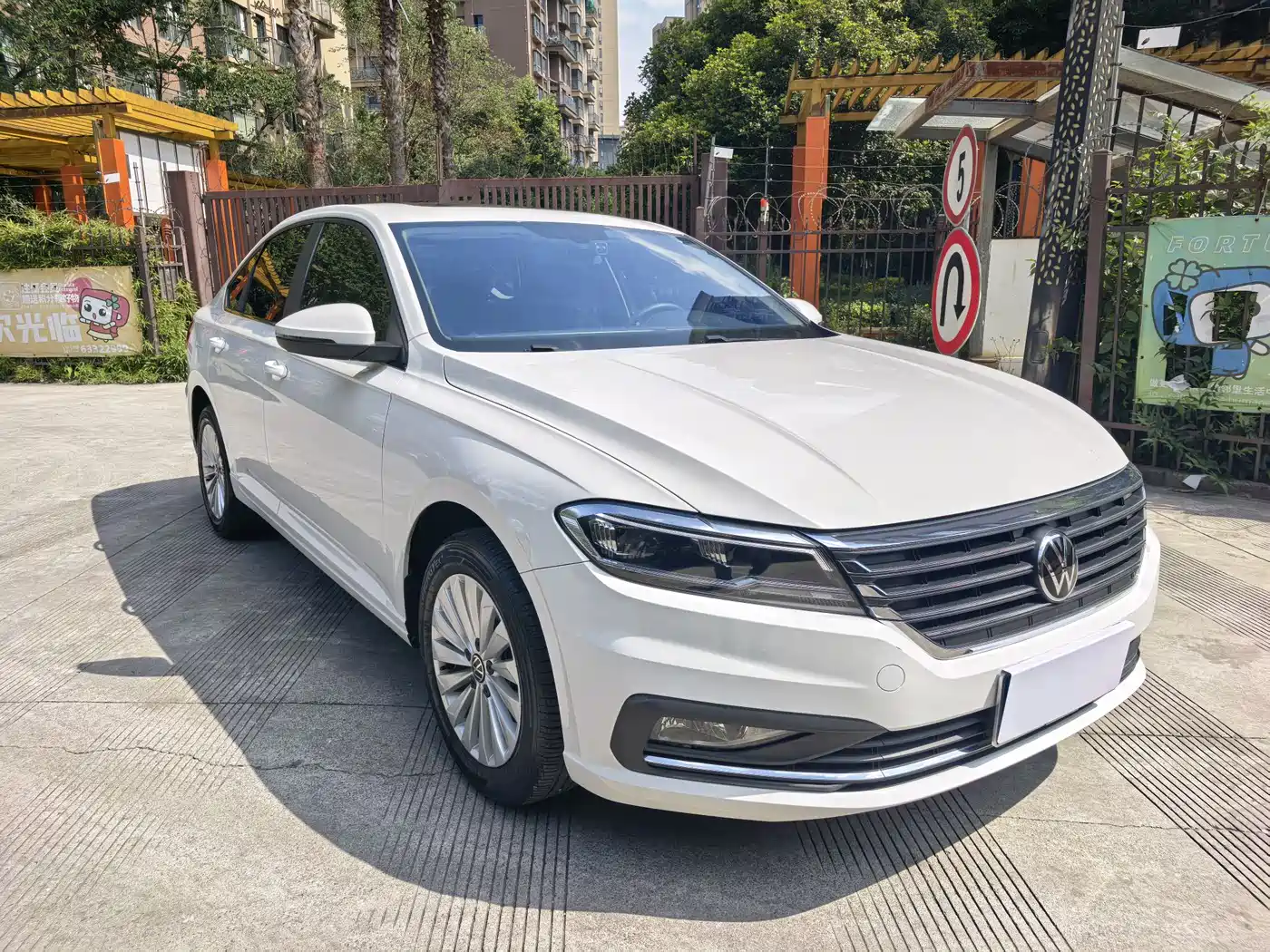 Volkswagen Lavida 2022 280TSI DSG Comfort Edition фото 3