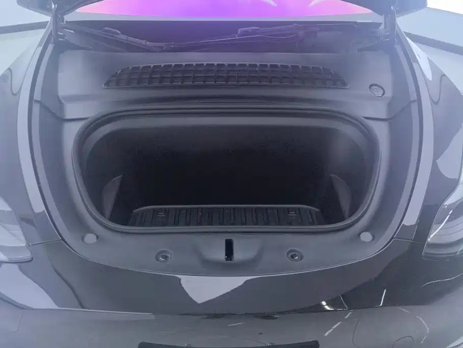 Фото 10 - Tesla Model Y