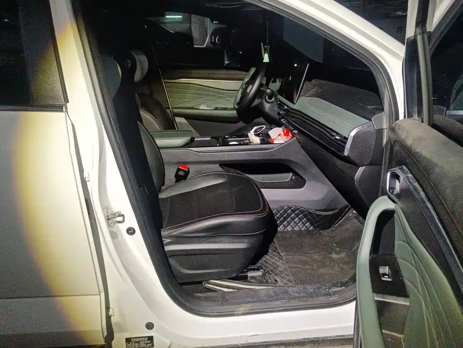 Geely Haoyue L 2024 2024 Model 2.0T DCT Premium