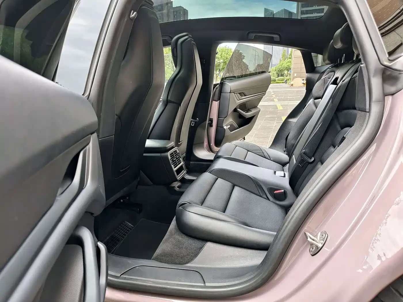 Porsche Taycan 2021 2020 Taycan
