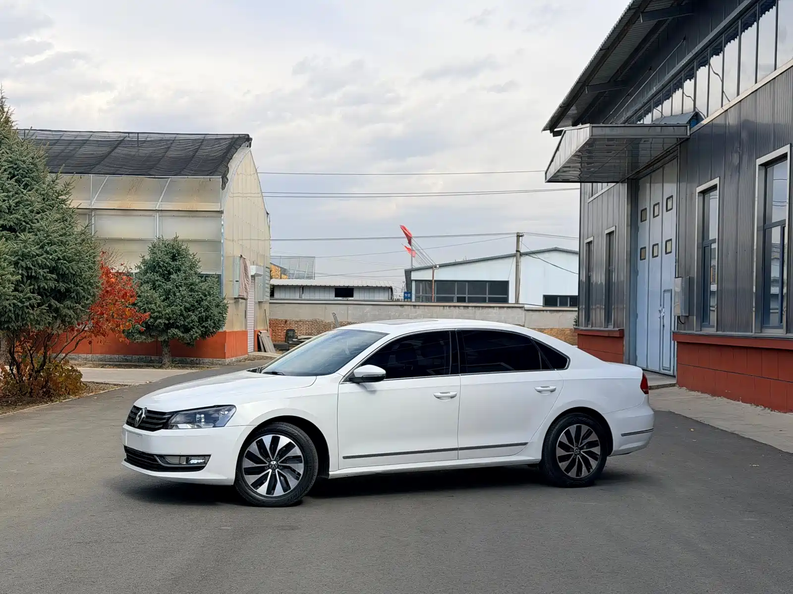 Photo 1 - Volkswagen Passat