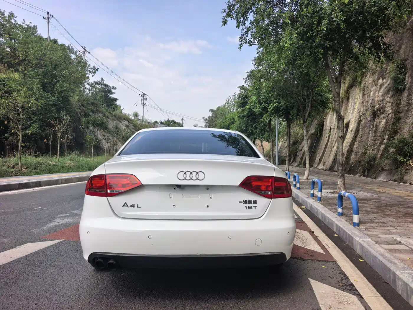 Фото 6 - Audi A4L