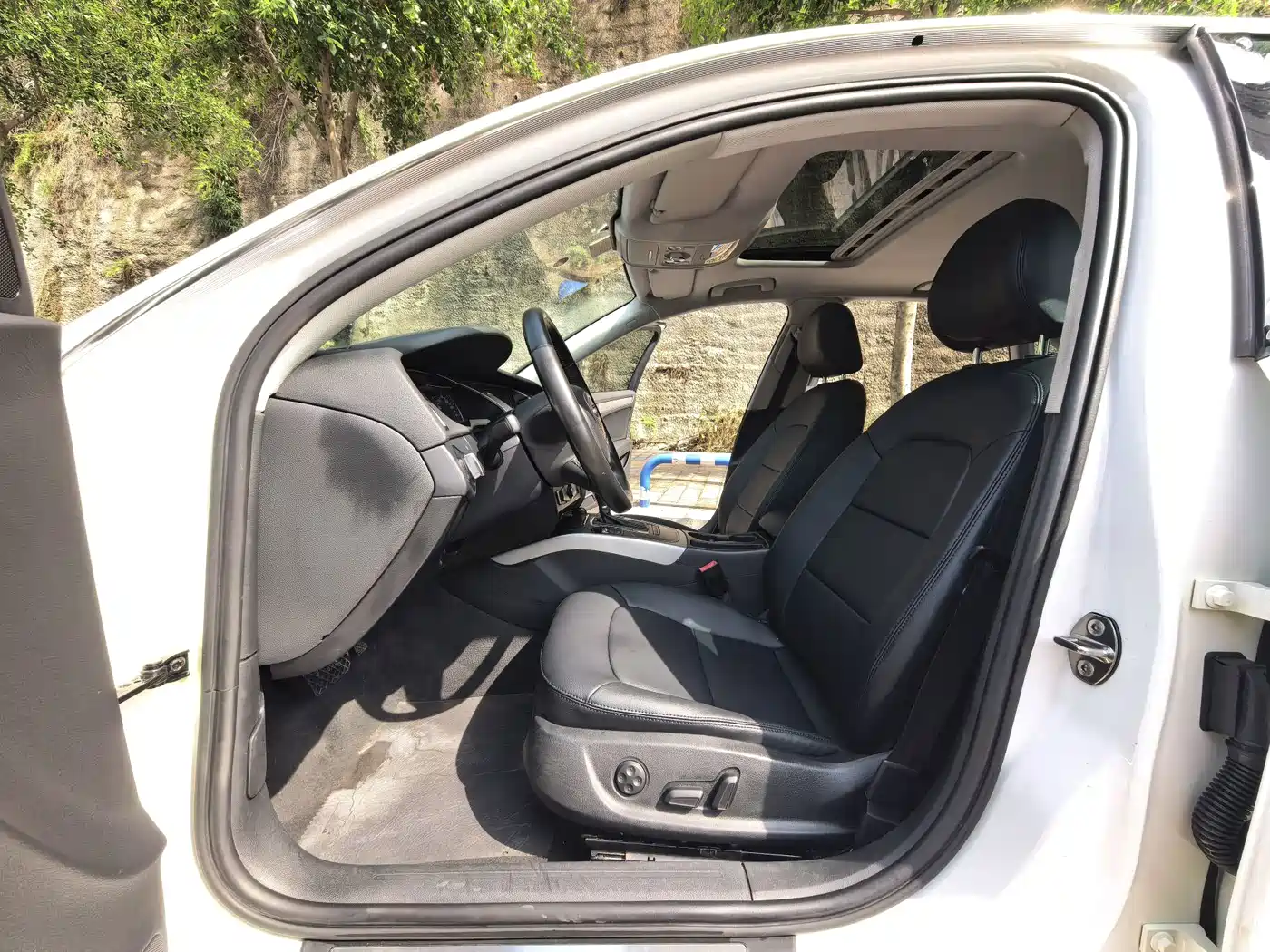 Фото 8 - Audi A4L