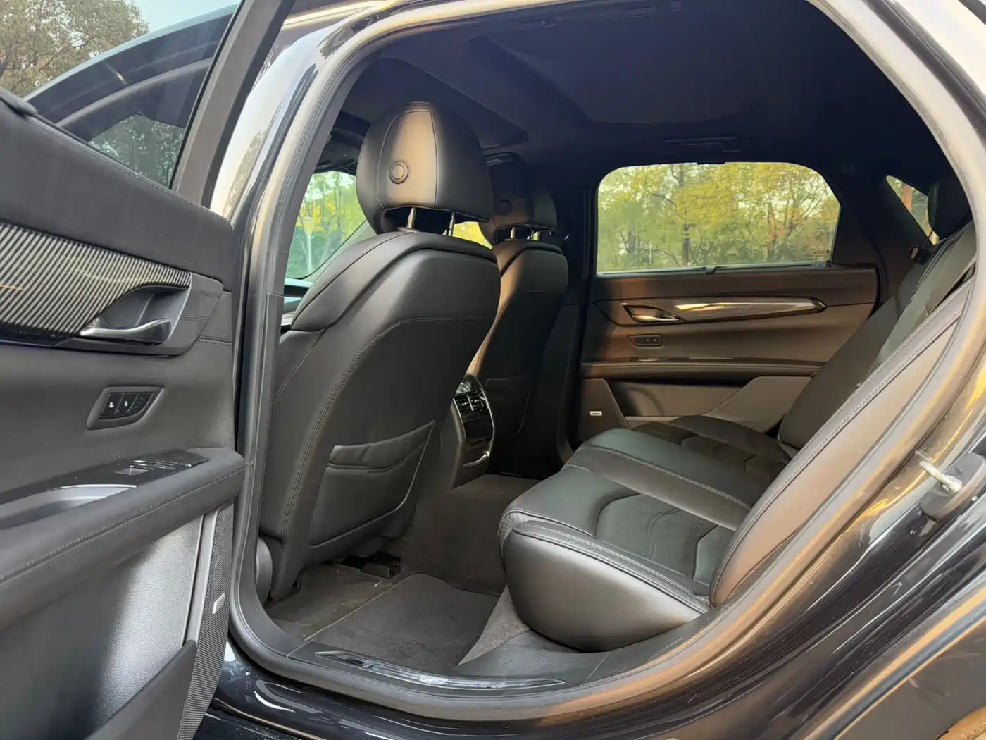 Cadillac CT6 2019 28T Leading Sport Model фото 7
