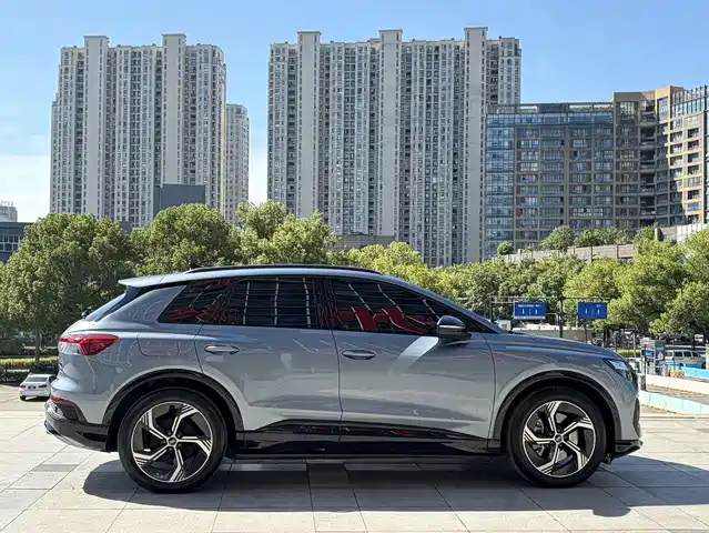 Audi Q4 e-tron 2022 40 e-tron Creation Edition — фото 5