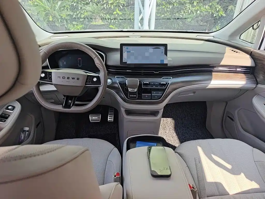 Фото 10 - Roewe iMAX8 EV