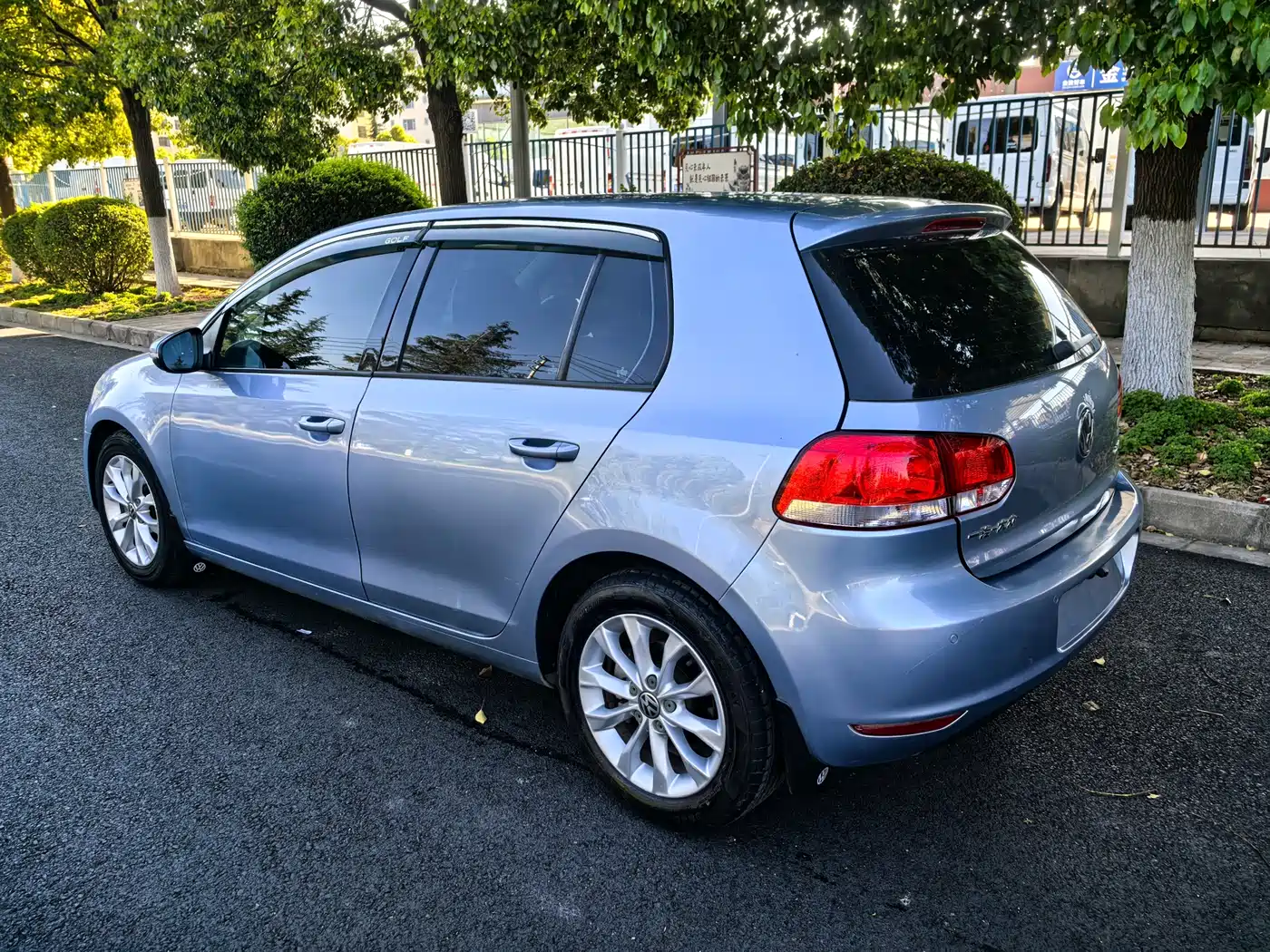 Volkswagen Golf 2012 1.6 Automatic Comfort Type фото 3