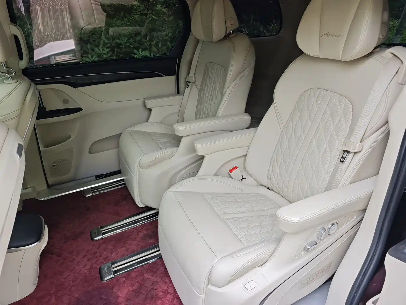 Buick GL8 2021 Avenir Aivia 7-Seater Family Edition фото 11