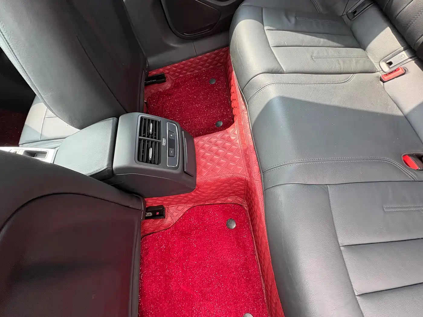 Фото 11 - Audi A4L
