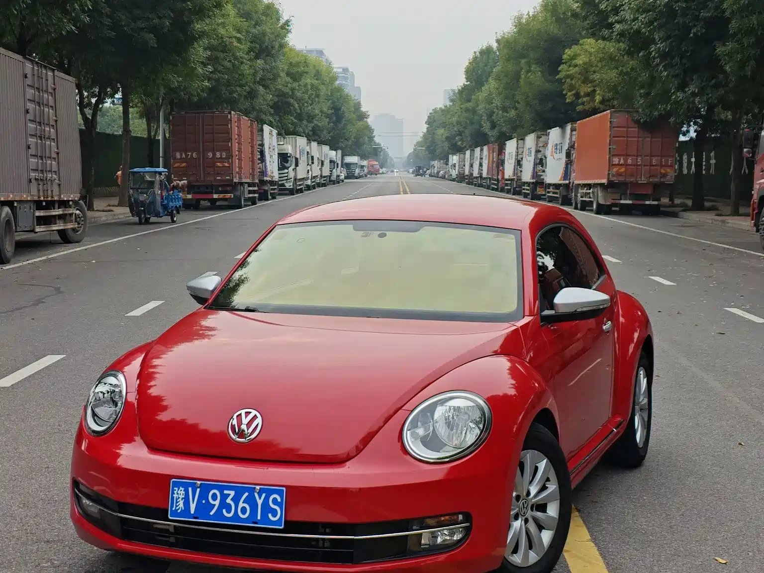 Photo 1 - Volkswagen Beetle