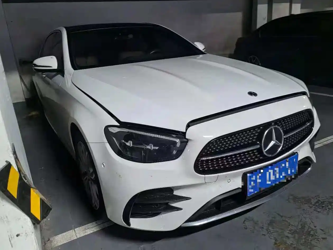 Фото 2 - Mercedes-Benz E-Class