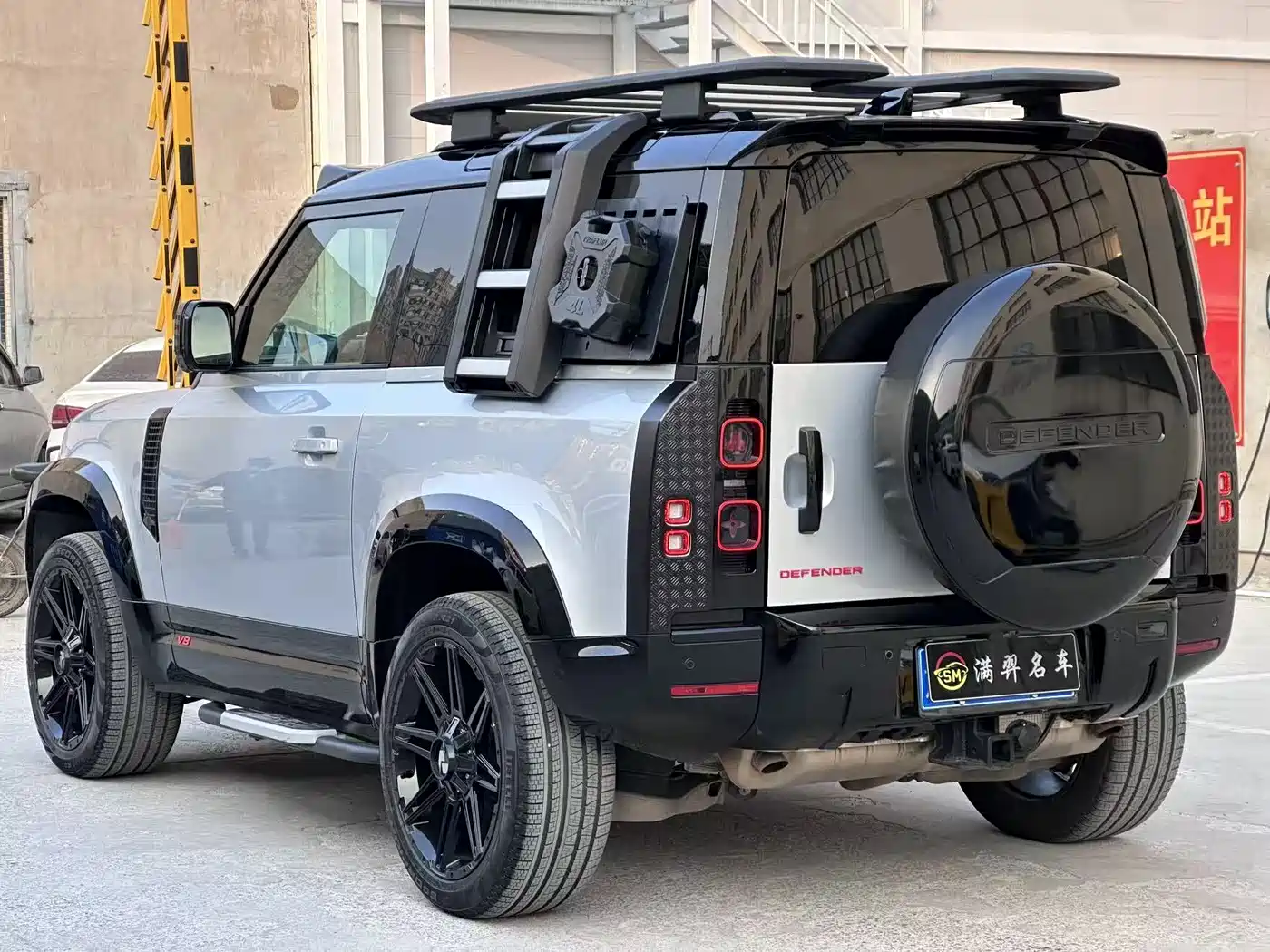Land Rover Defender 2021 90 P400 X-DYNAMIC S фото 5