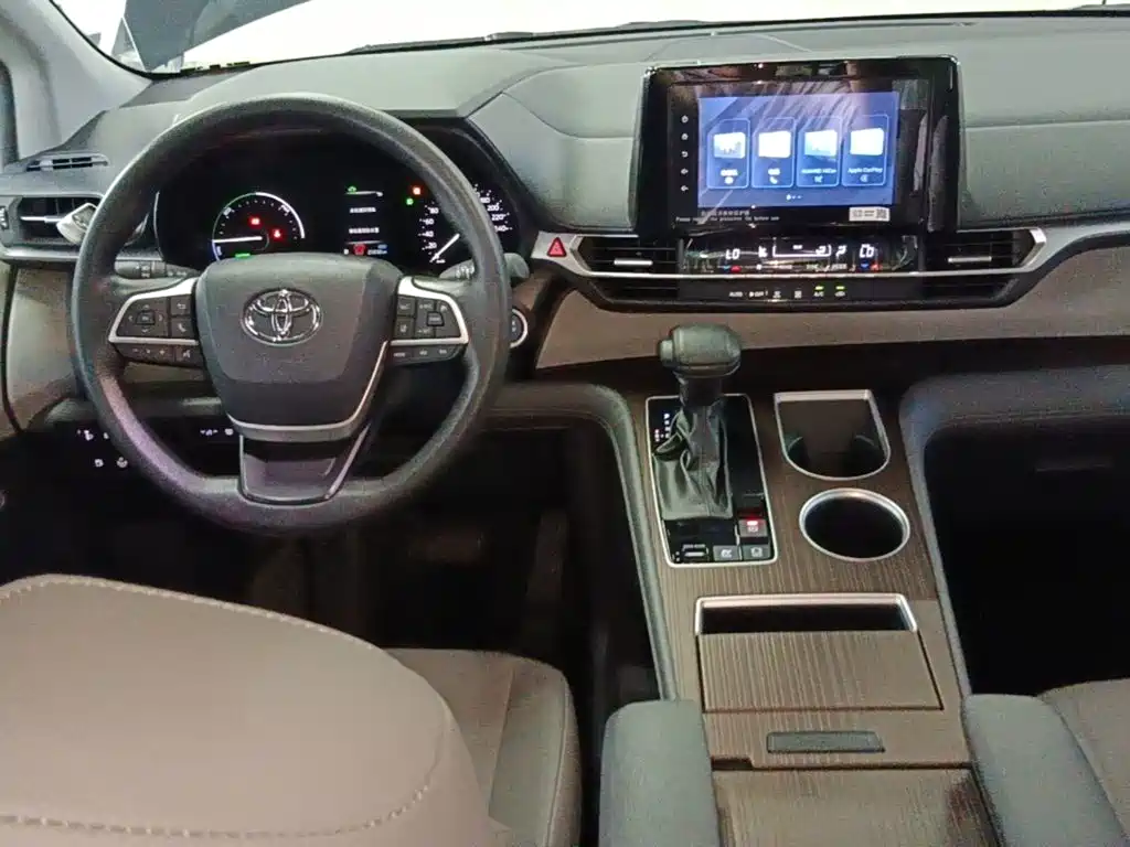 Toyota Granvia 2024 2023 2.5L Hybrid Comfort Edition