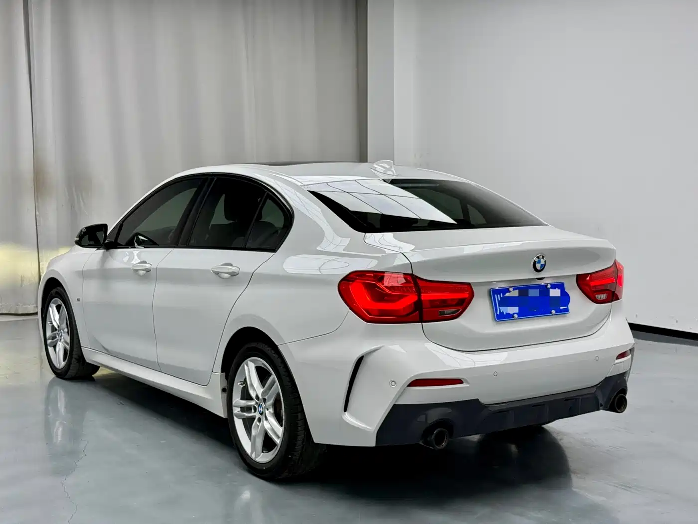 BMW 1 Series 2021 Facelift 120i M Sport Shadow Edition фото 12