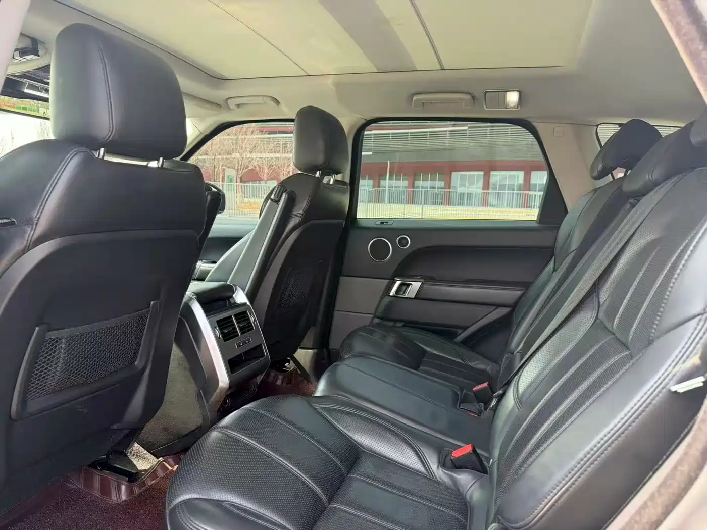 Land Rover Range Rover Sport 2016 Model 3.0 SDV6 HSE DYNAMIC фото 5