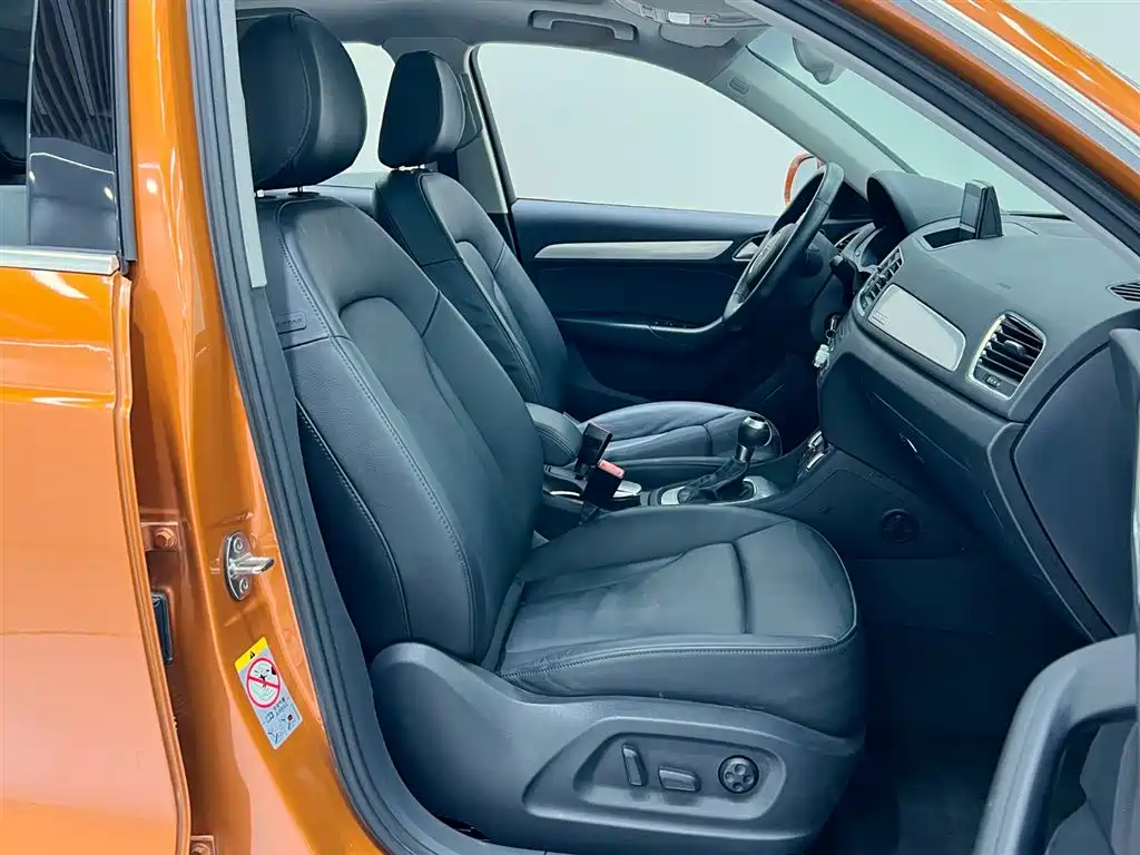 Audi Q3 2015 35 TFSI quattro Technology фото 10