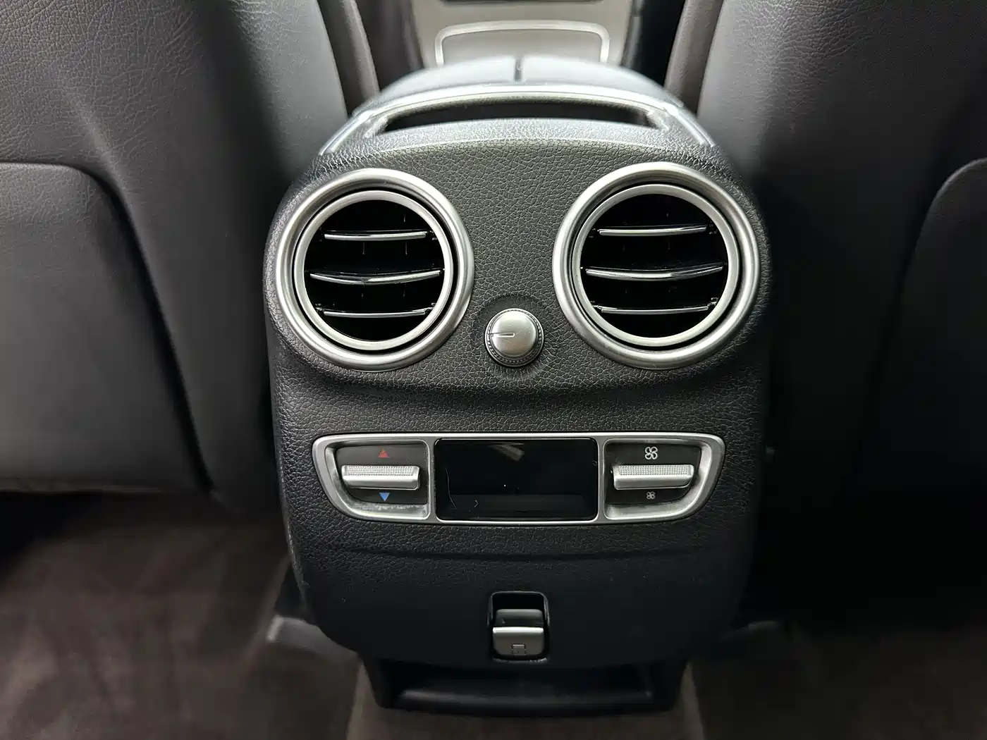 Mercedes-Benz GLC 2022 Model GLC 300 L 4MATIC Dynamic Edition фото 18