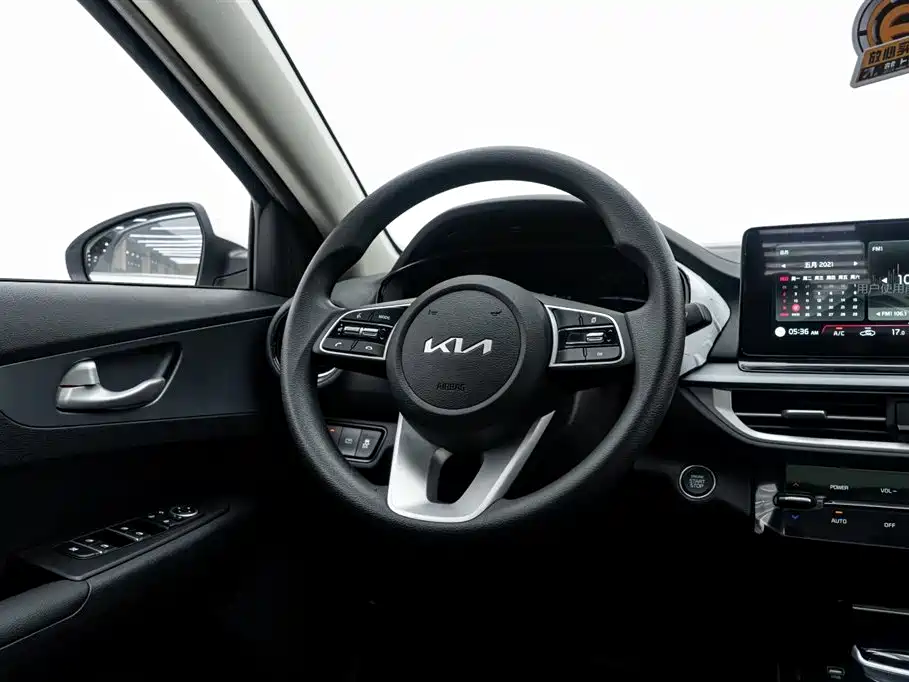 Kia K3 2024 1.5L CVT Comfort Premium Edition фото 19