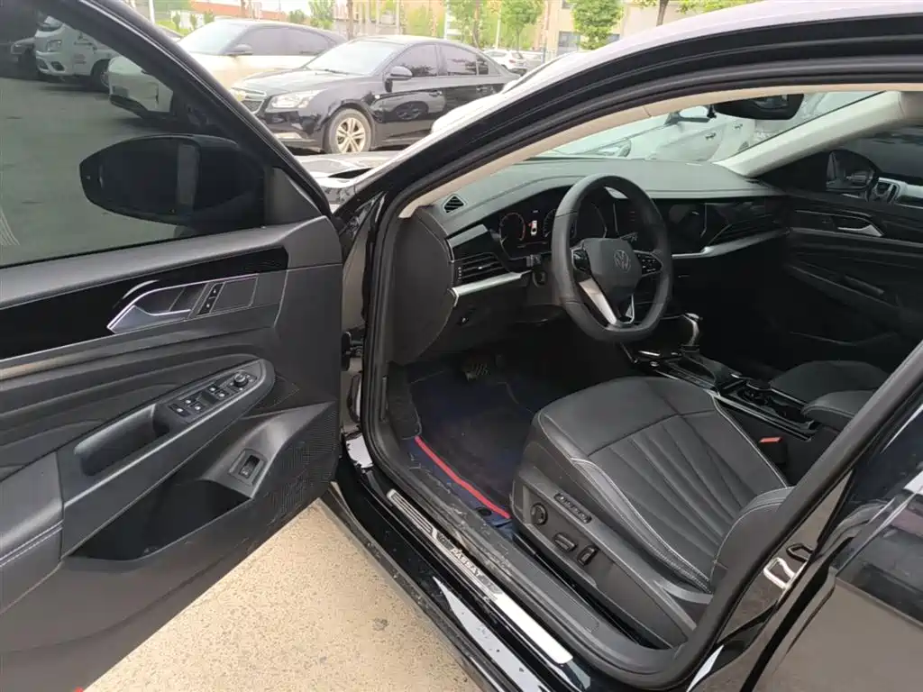 Volkswagen Passat 2024 330TSI Elite Edition фото 16