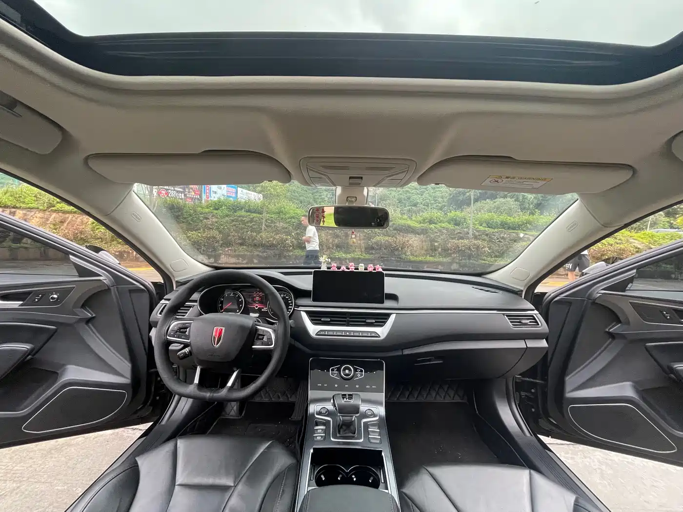 Hongqi H5 2022 Classic 1.5T DCT Flag Rhythm Edition фото 10