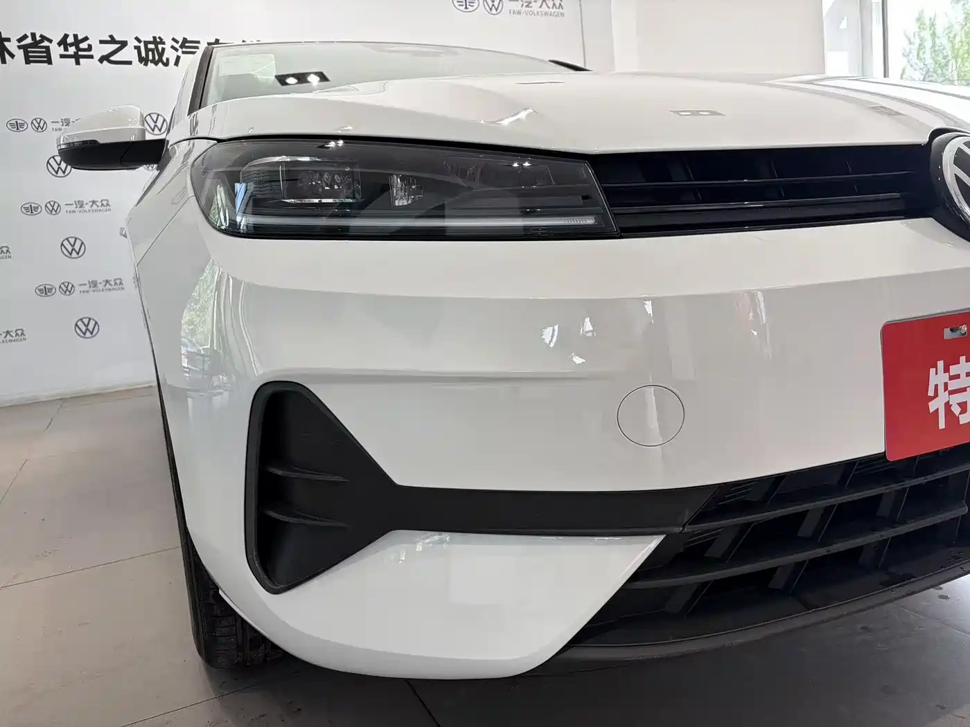 Volkswagen Sagitar 2026 S 1.5L Base Model фото 7