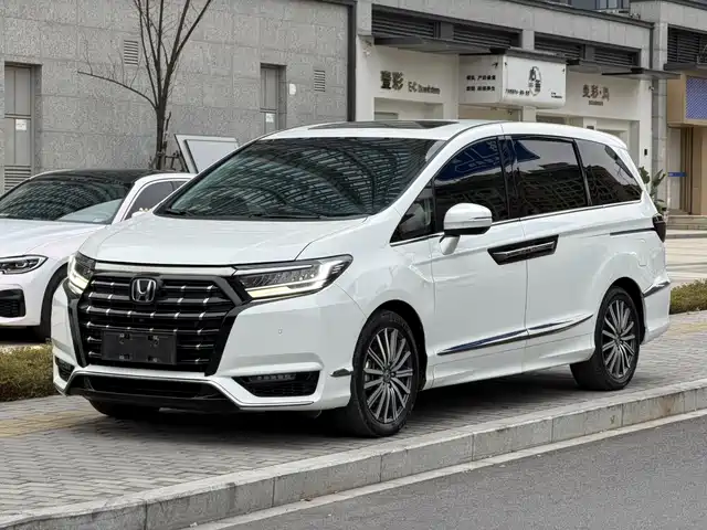 Honda Elysion 2.0L e:HEV, Максимум